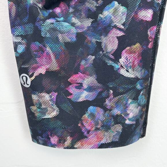 Lululemon Fast And Free Activate Floral 6" Inseam Bike Short - Picture 4 of 9